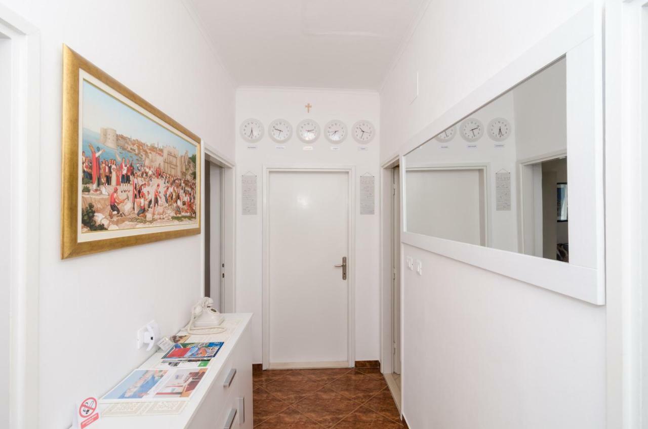 Melisa Apartment With Balcony & Free Parking Дубровник Екстериор снимка