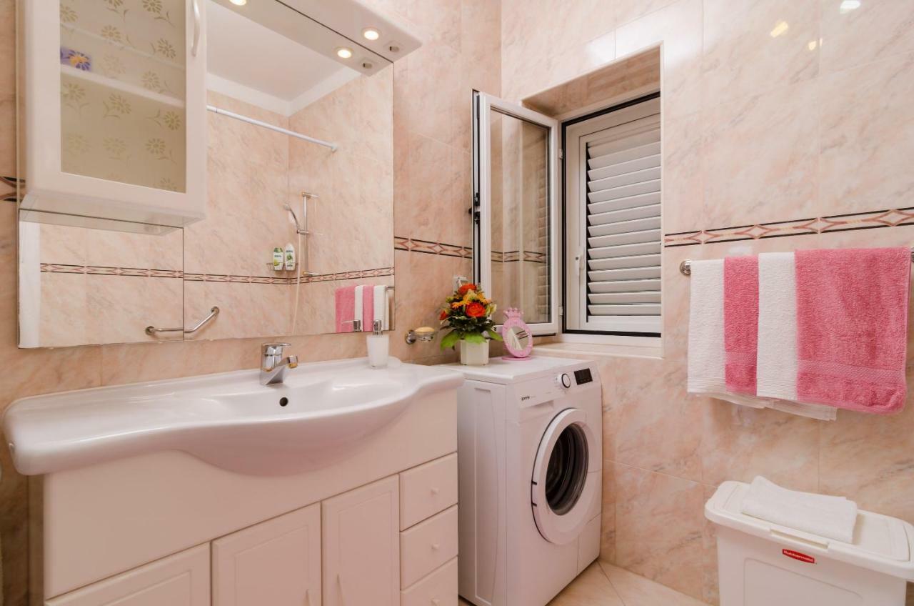 Melisa Apartment With Balcony & Free Parking Дубровник Екстериор снимка